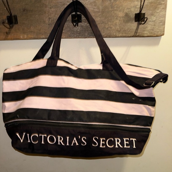 Victoria's Secret Handbags - Victoria’s Secret Extra Large Weekender Bag